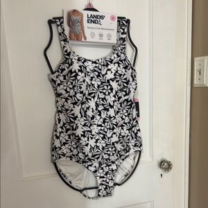 Lands' End Black and White Floral One Piece Swimsuit